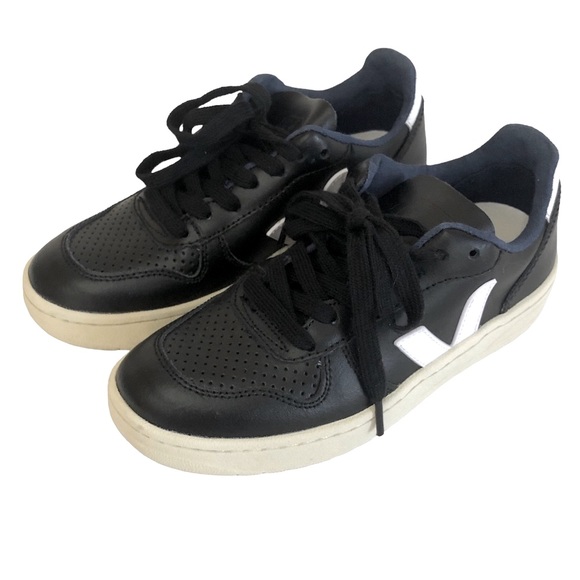 Veja Shoes Veja Sneaker Black And White Veja Shoes Poshmark